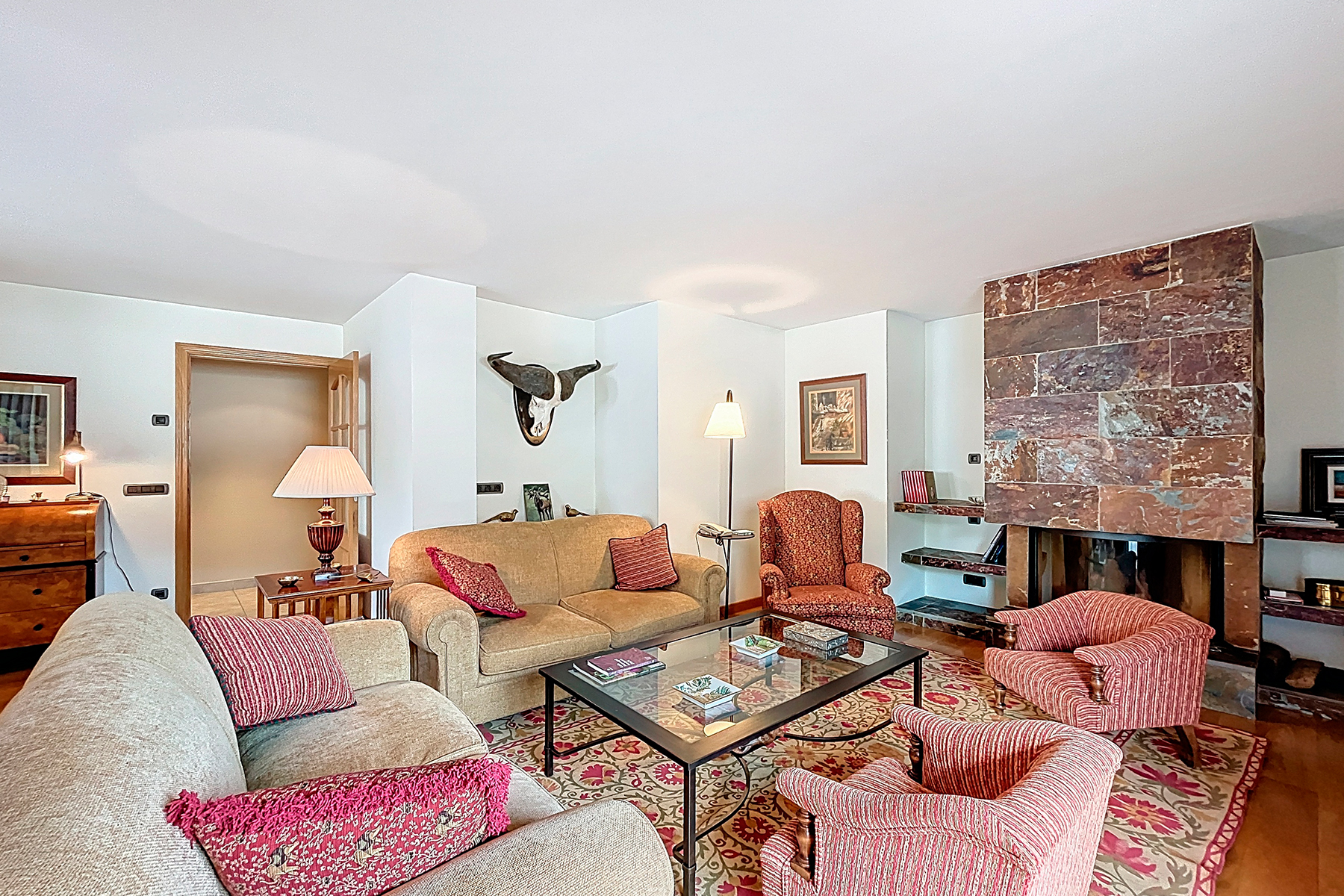 4-bedroom penthouse for sale in Escaldes-Engordany · 3 of 45