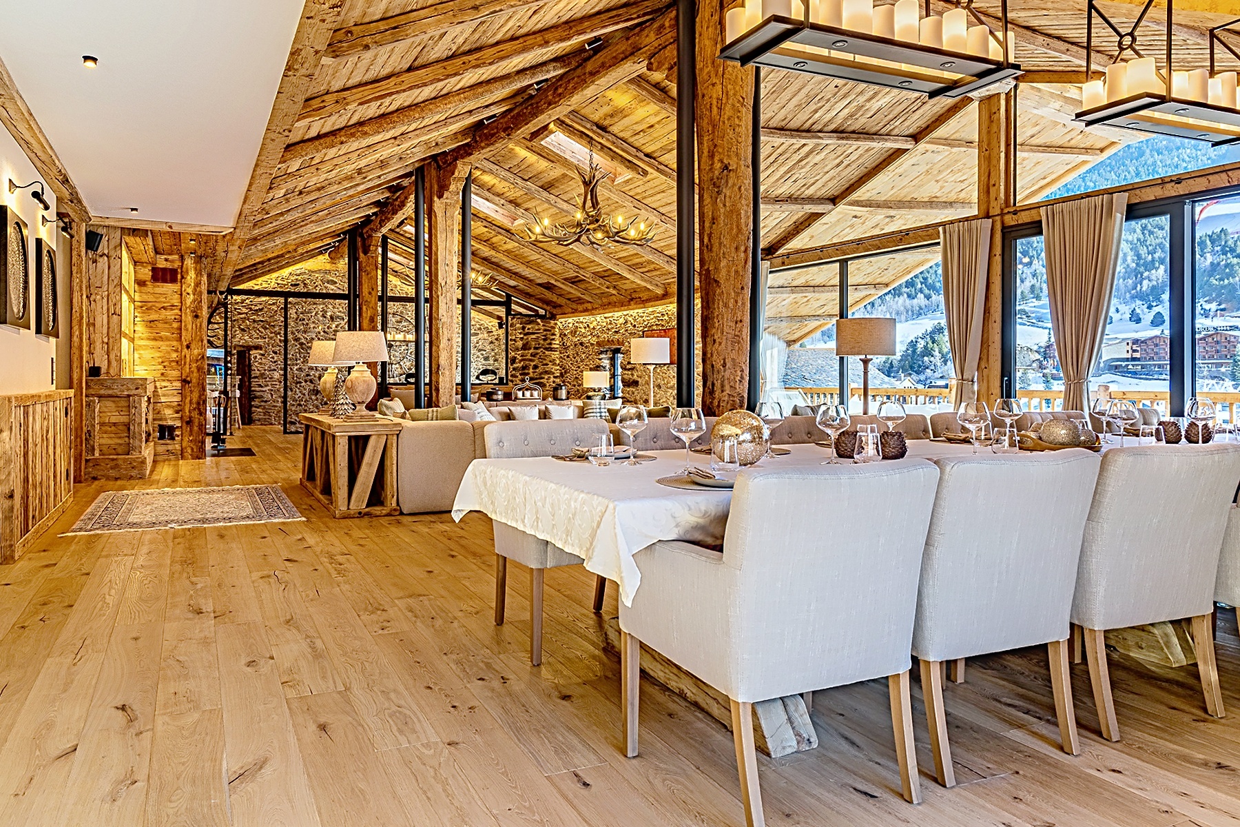 6-bedroom chalet for sale in El Tarter, Canillo · 2 of 57