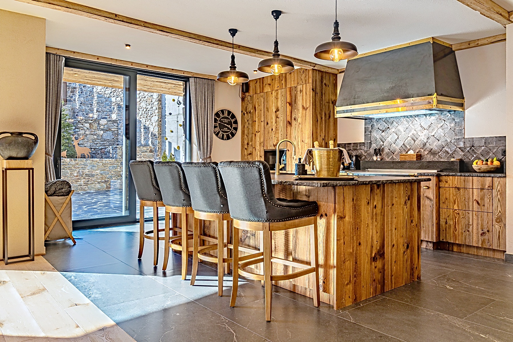 6-bedroom chalet for sale in El Tarter, Canillo · 6 of 57