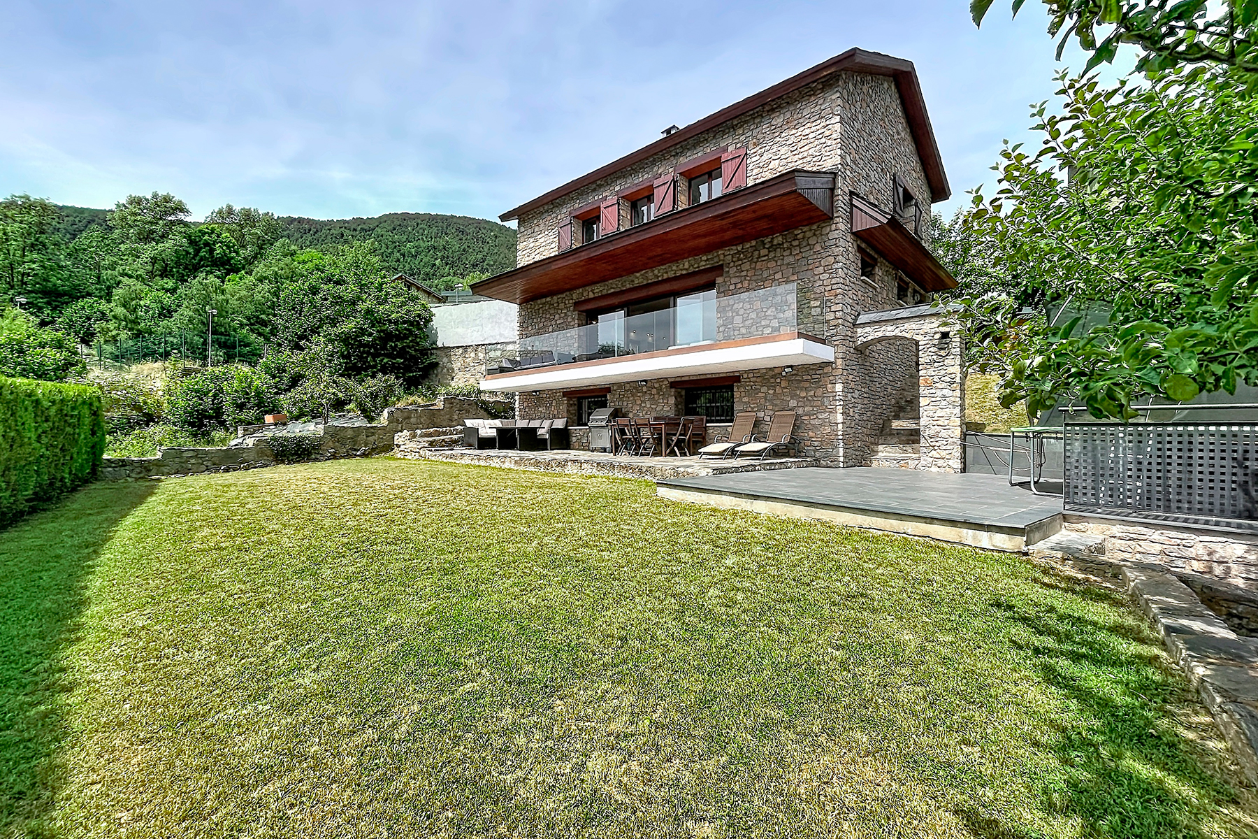 Xalet amb gran jardí per comprar a La Massana