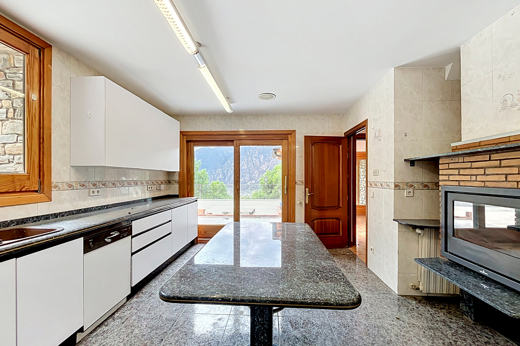 5-bedroom chalet for rent in Escaldes-Engordany · 53 of 60
