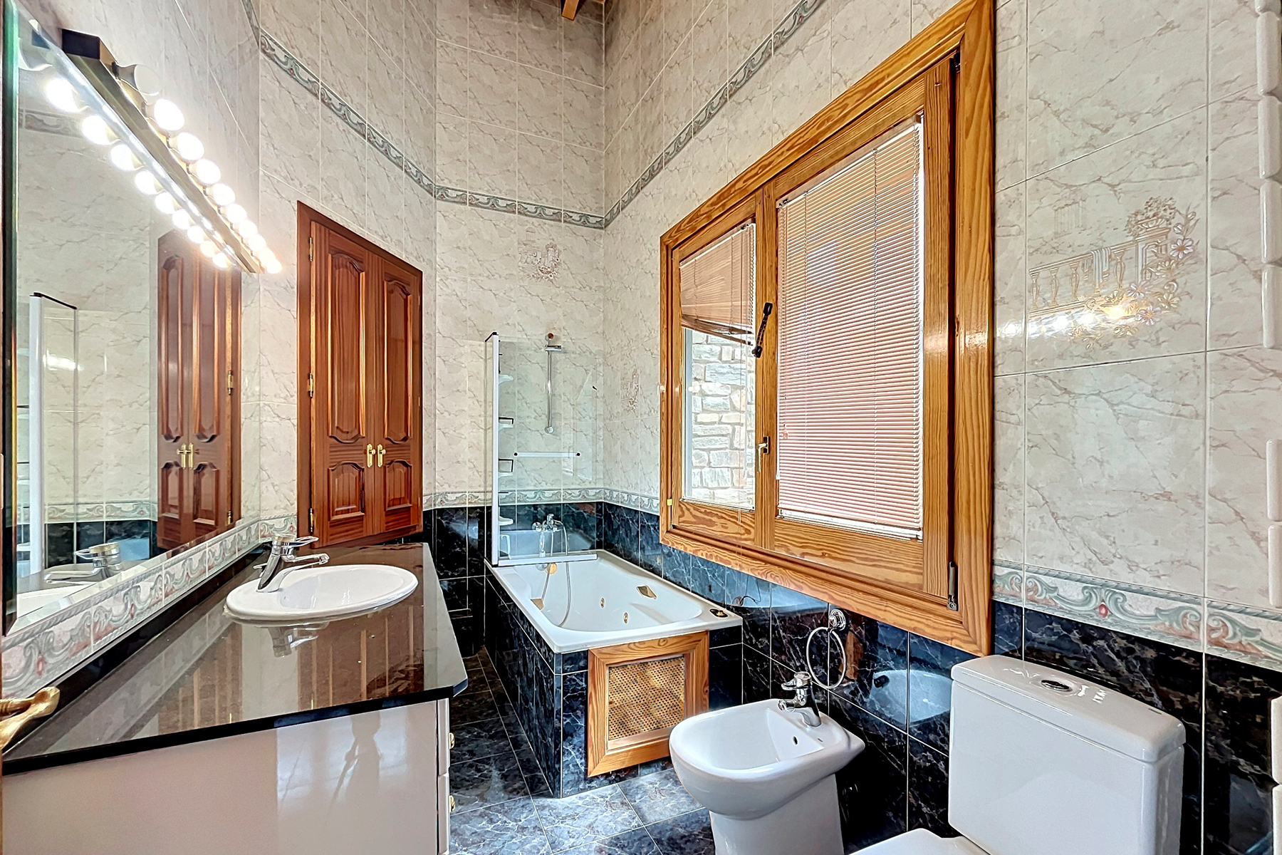 5-bedroom chalet for rent in Escaldes-Engordany · 57 of 60