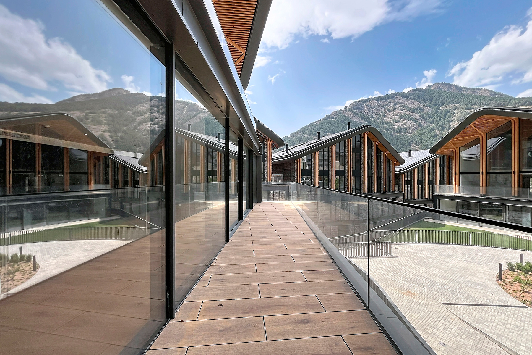 Apartament per comprar- Un Refugi Exclusiu a Ordino: Luxe i Natura