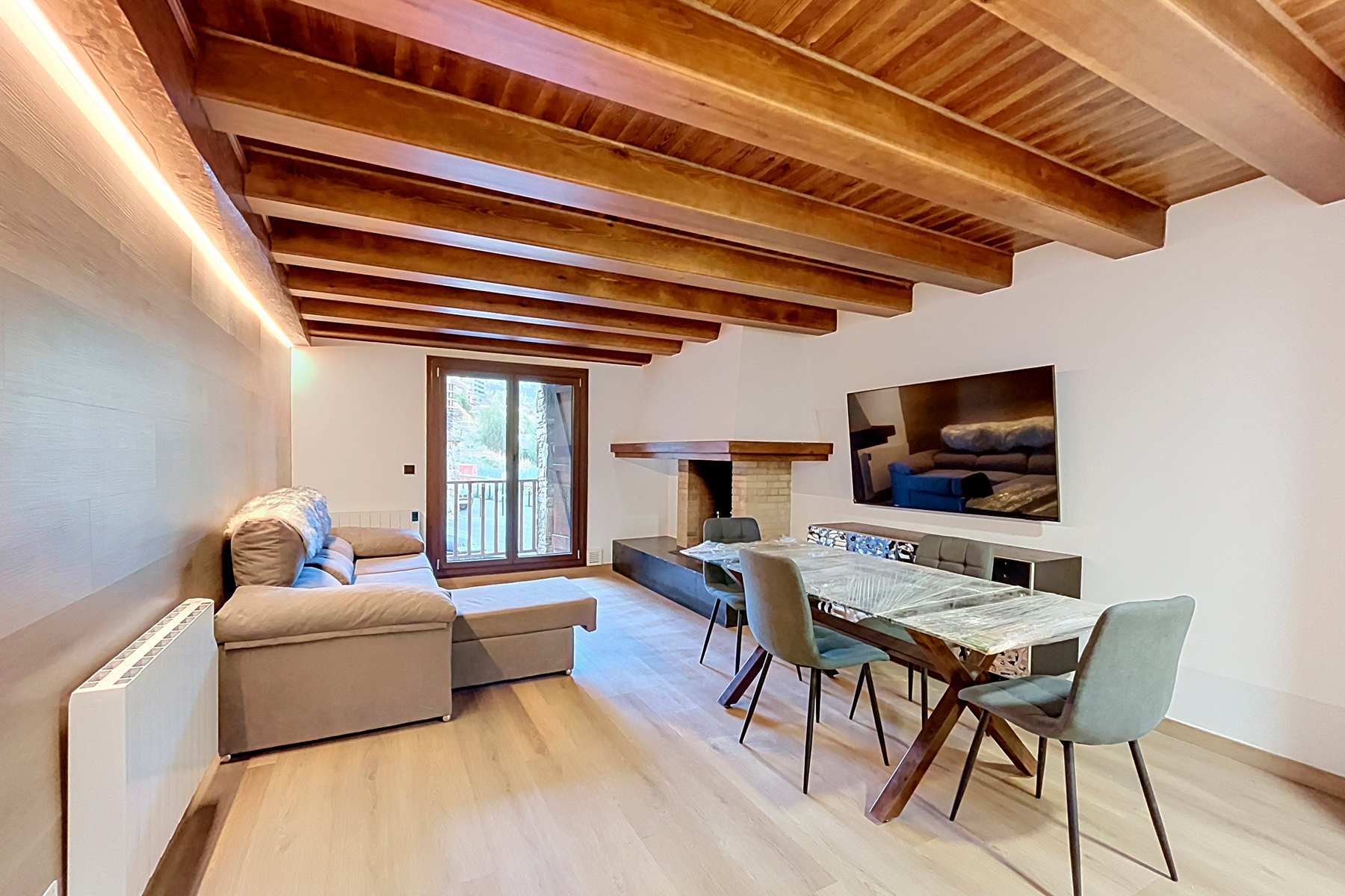3-bedroom flat for sale in El Tarter, Canillo · 45 of 60